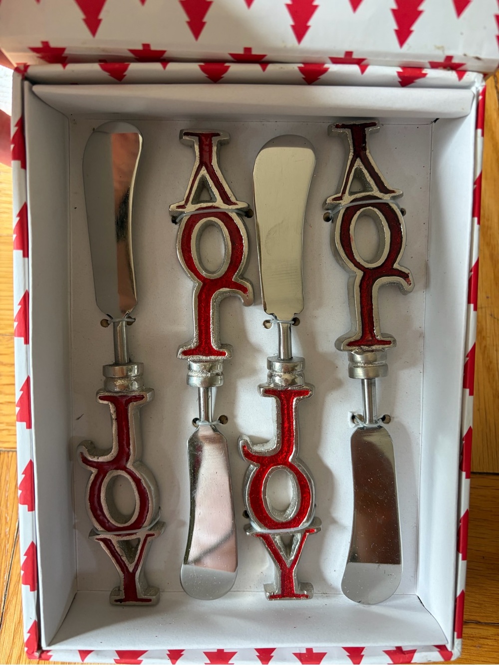 Joy Holiday Christmas Spreader Set of 4. Silver & Red. Holiday Party & Dining